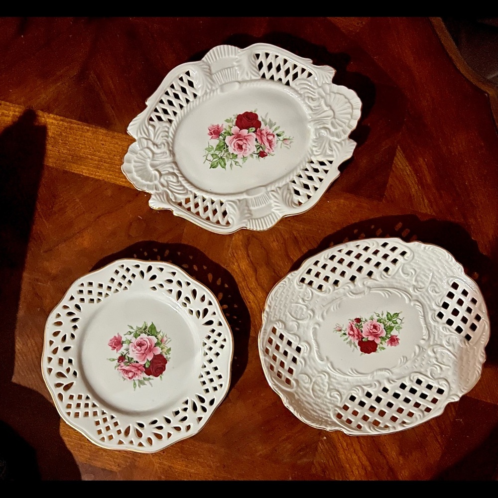 Set of Baum Bros Formalities, Victorian Rose, Pierced, Vintage Plates